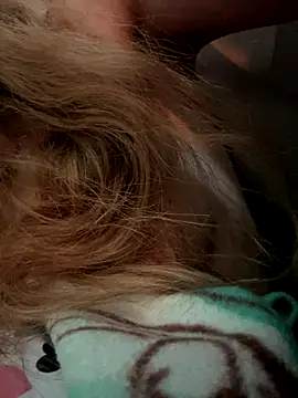 Snapshot of pleasedontpressaredburton chatting on 10/06/25, 11:29 pleasedontpressaredburton online show from 10/06/25, 11:29