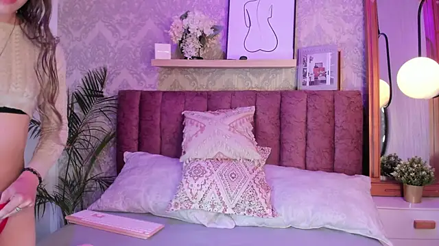 Snapshot of Alaia_Johnson chatting on 10/17/25, 08:00 Alaia Johnson online show from 10/17/25, 08:00