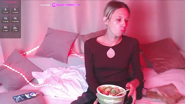 Snapshot of SophieDiamond_Xx chatting on 10/04/25, 06:28 SophieDiamond Xx online show from 10/04/25, 06:28