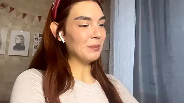 TeresitaLish online show from 10/17/25, 02:08