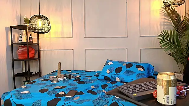 fkenneth macias online show from 10/19/25, 02:56