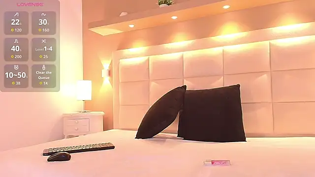 TracyDavis  online show from 10/23/25, 12:48