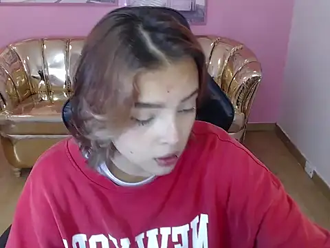 Snapshot of mia_foster_t chatting on 10/17/25, 12:52 mia foster t online show from 10/17/25, 12:52