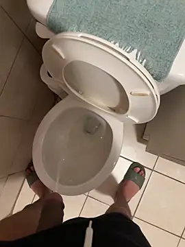 Snapshot of familia0210 chatting on 11/28/25, 09:39 familia0210 online show from 11/28/25, 09:39