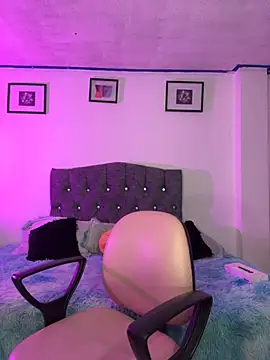 mitschellfox21 online show from 10/05/25, 03:16