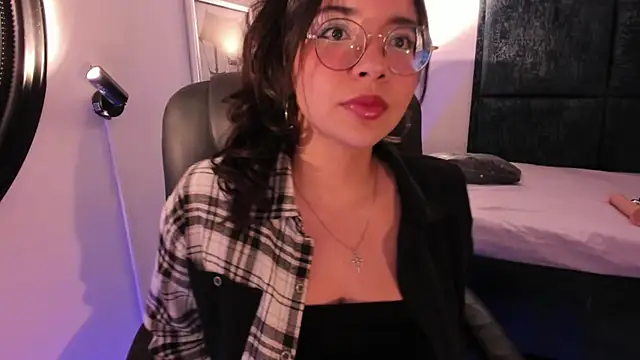 Jules Angel online show from 06/10/26, 08:08