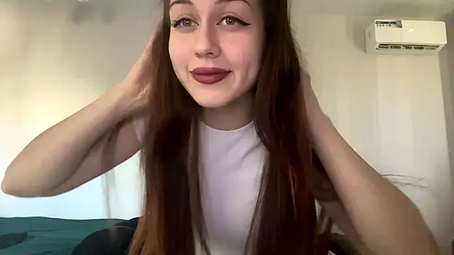 Snapshot of Nayra_flash chatting on 10/29/25, 10:28 Nayra flash online show from 10/29/25, 10:28