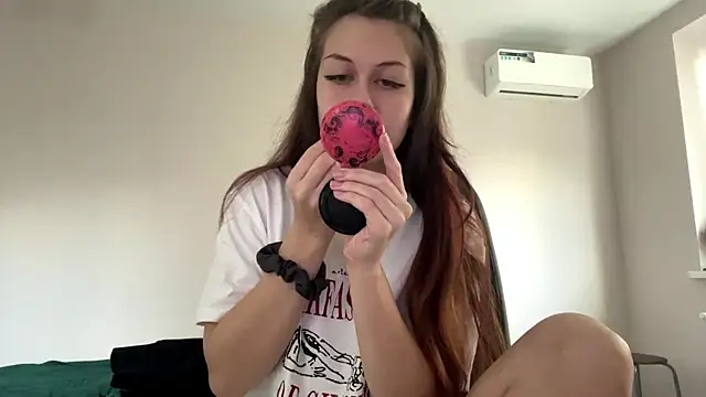 Snapshot of Nayra_flash chatting on 10/30/25, 11:11 Nayra flash online show from 10/30/25, 11:11