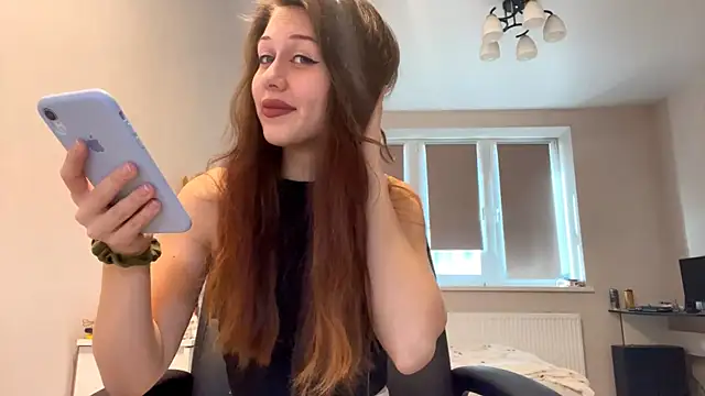 Snapshot of Nayra_flash chatting on 11/17/25, 11:05 Nayra flash online show from 11/17/25, 11:05