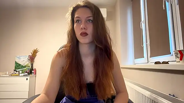 Snapshot of Nayra_flash chatting on 11/18/25, 10:52 Nayra flash online show from 11/18/25, 10:52