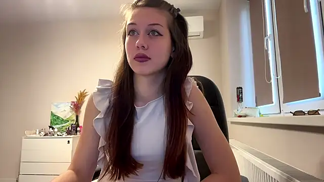 Snapshot of Nayra_flash chatting on 11/21/25, 10:25 Nayra flash online show from 11/21/25, 10:25