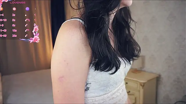 BettieBourque online show from 12/13/25, 07:53