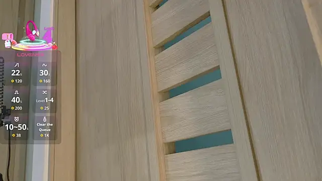 johnjaguar1  online show from 12/05/25, 08:49