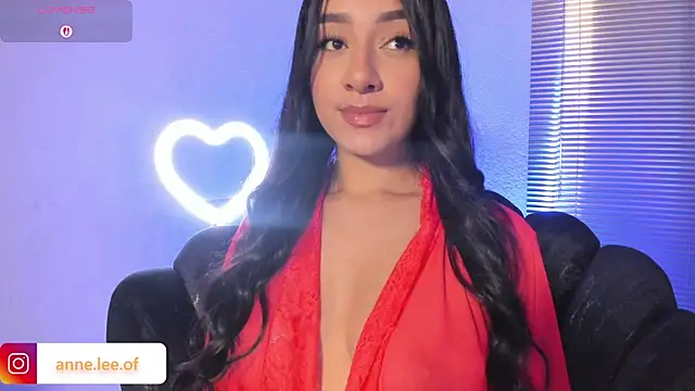 Snapshot of anne_leee chatting on 11/03/25, 08:32 anne leee online show from 11/03/25, 08:32