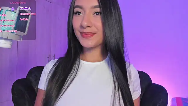 Snapshot of anne_leee chatting on 05/27/26, 11:24 anne leee online show from 05/27/26, 11:24