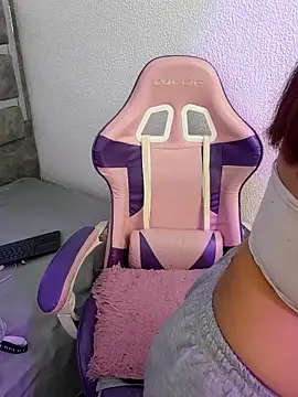 ivoni online show from 10/10/25, 07:13