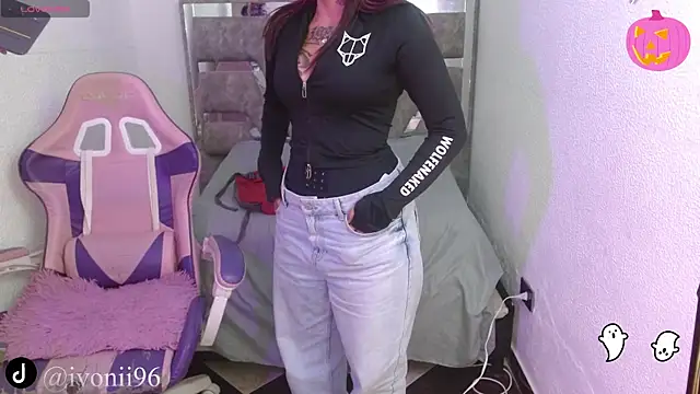 ivoni online show from 10/28/25, 07:27