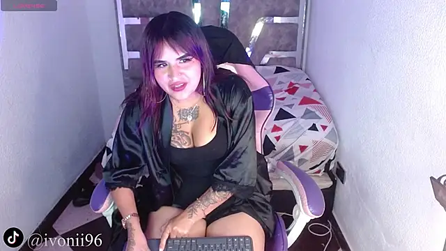 ivoni online show from 11/21/25, 08:07