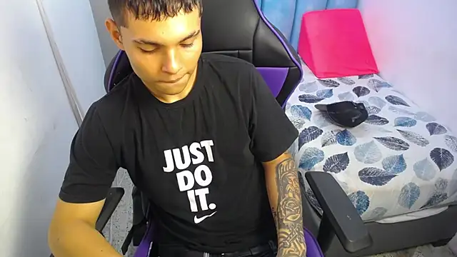 ayalai  online show from 10/20/25, 08:31