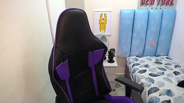 ayalai  online show from 10/22/25, 06:29