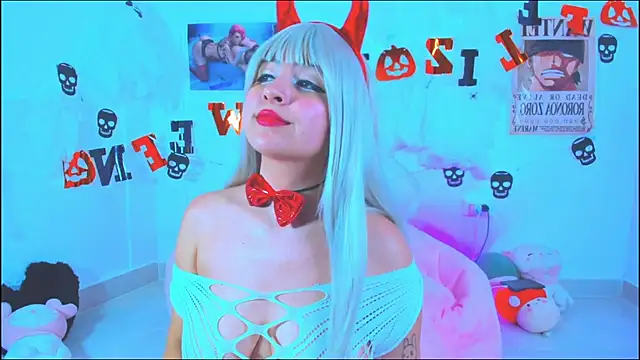 Snapshot of Miaengels_ chatting on 10/13/25, 01:05 Miaengels  online show from 10/13/25, 01:05