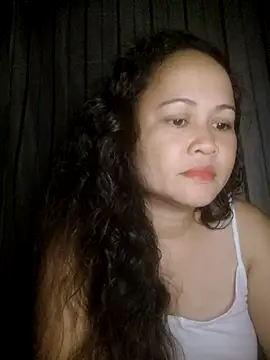 Snapshot of Krestanna chatting on 10/16/25, 12:28 Krestanna online show from 10/16/25, 12:28