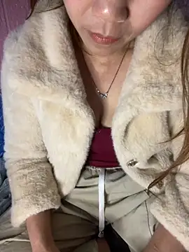 Snapshot of Domita-cool chatting on 11/26/25, 09:32 Domita-cool online show from 11/26/25, 09:32