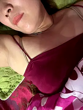 Snapshot of Domita-cool chatting on 11/27/25, 05:42 Domita-cool online show from 11/27/25, 05:42