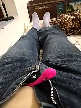 Lili 2love online show from 11/04/25, 01:27