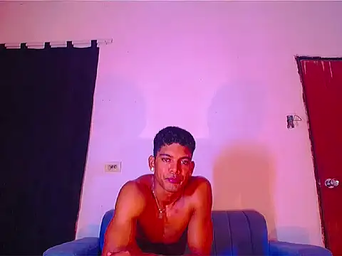 Snapshot of theMyke101 chatting on 06/14/26, 12:41 theMyke101 online show from 06/14/26, 12:41
