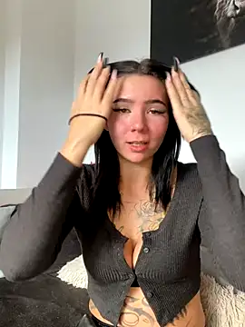 YoungZoexx online show from 10/30/25, 10:16