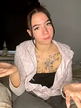 YoungZoexx online show from 12/02/25, 09:25