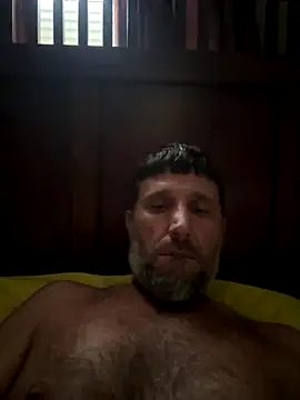 Snapshot of beastmaster504 chatting on 12/22/25, 10:07 beastmaster504 online show from 12/22/25, 10:07