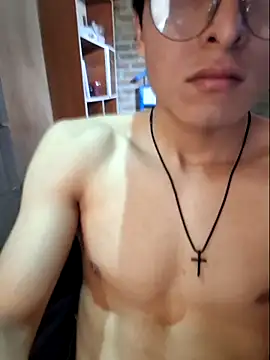 Snapshot of Fenibx_04 chatting on 10/02/25, 04:25 Fenibx 04 online show from 10/02/25, 04:25