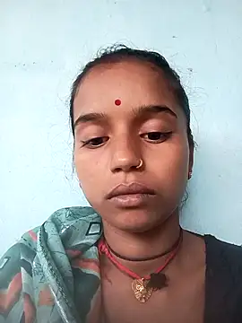 Snapshot of Cuty_kanchna chatting on 10/27/25, 03:54 Cuty kanchna online show from 10/27/25, 03:54