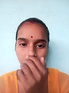 Snapshot of Cuty_kanchna chatting on 10/28/25, 05:22 Cuty kanchna online show from 10/28/25, 05:22