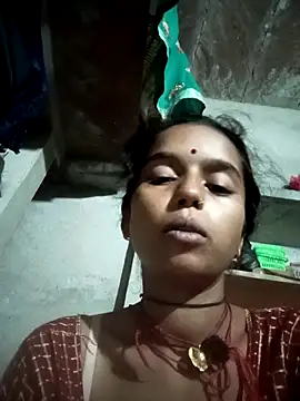 Snapshot of Cuty_kanchna chatting on 11/04/25, 11:04 Cuty kanchna online show from 11/04/25, 11:04