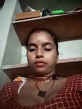 Snapshot of Cuty_kanchna chatting on 11/10/25, 06:01 Cuty kanchna online show from 11/10/25, 06:01