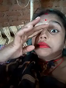 Snapshot of Cuty_kanchna chatting on 11/12/25, 06:14 Cuty kanchna online show from 11/12/25, 06:14