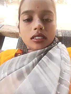 Snapshot of Cuty_kanchna chatting on 11/27/25, 08:16 Cuty kanchna online show from 11/27/25, 08:16