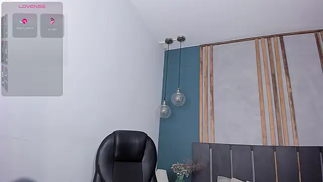 Snapshot of Ana_coral chatting on 10/18/25, 02:58 Ana coral online show from 10/18/25, 02:58