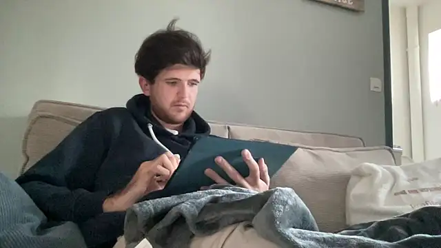 Snapshot of VersaGoo chatting on 10/15/25, 03:12 VersaGoo online show from 10/15/25, 03:12