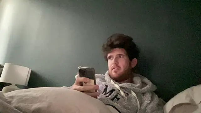 Snapshot of VersaGoo chatting on 10/18/25, 03:24 VersaGoo online show from 10/18/25, 03:24