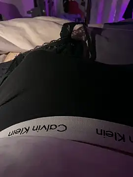 Snapshot of BBC_05_01 chatting on 10/12/25, 04:28 BBC 05 01 online show from 10/12/25, 04:28