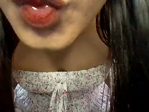Snapshot of Hotty_kaira chatting on 05/24/26, 04:12 Hotty kaira online show from 05/24/26, 04:12