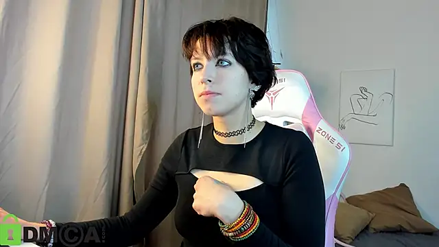 Sara Frayer online show from 10/27/25, 09:02