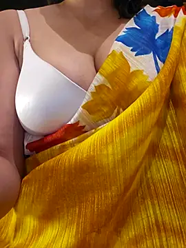 Snapshot of mohini_sen chatting on 11/10/25, 07:46 mohini sen online show from 11/10/25, 07:46