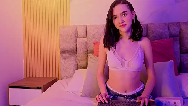 angel  kiss online show from 10/08/25, 11:30