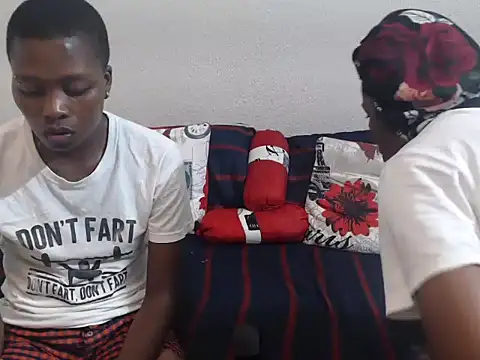 Snapshot of sexyboobae2 chatting on 12/04/25, 06:38 sexyboobae2 online show from 12/04/25, 06:38