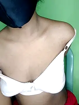 Snapshot of hottywife-03 chatting on 04/16/26, 02:18 hottywife-03 online show from 04/16/26, 02:18